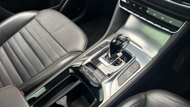 MG Hs 1.5 T-GDI Exclusive 5dr DCT Petrol Hatchback